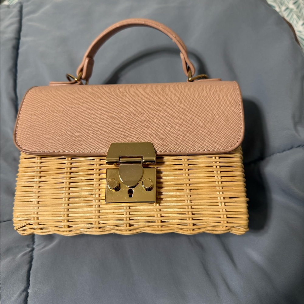 Elegant Tan and Pink Woven Handbag